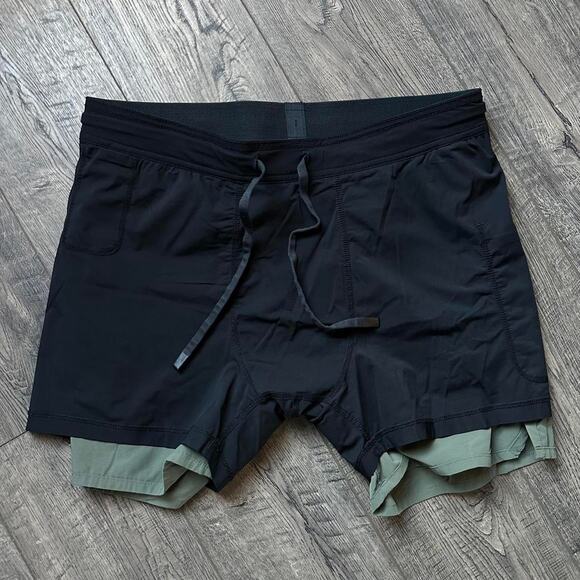 Green Khaki Grey Ten Thousand Lined Workout Gym Shorts 5” - Picture 6 of 7